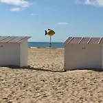 In Mariakerke With Stunning Sea Views 奥斯滕德