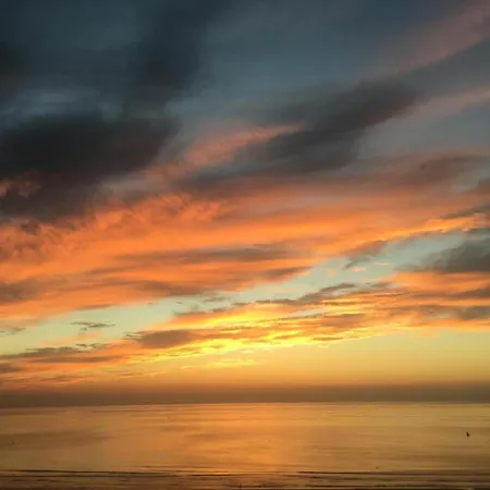 In Mariakerke With Stunning Sea Views شقة *