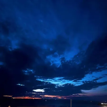 In Mariakerke With Stunning Sea Views شقة