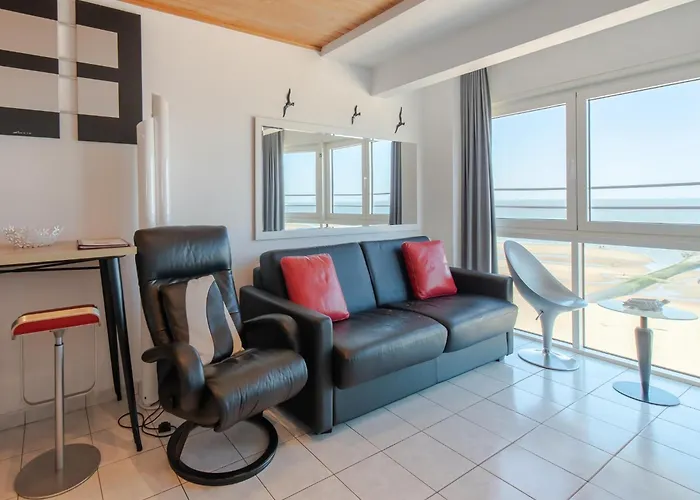 In Mariakerke With Stunning Sea Views 奥斯滕德